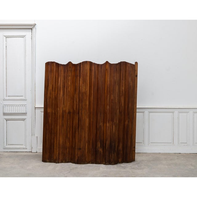 Antique Wavy Fir Wood Screen in the style of Baumann, 1930s For Sale - Image 3 of 7