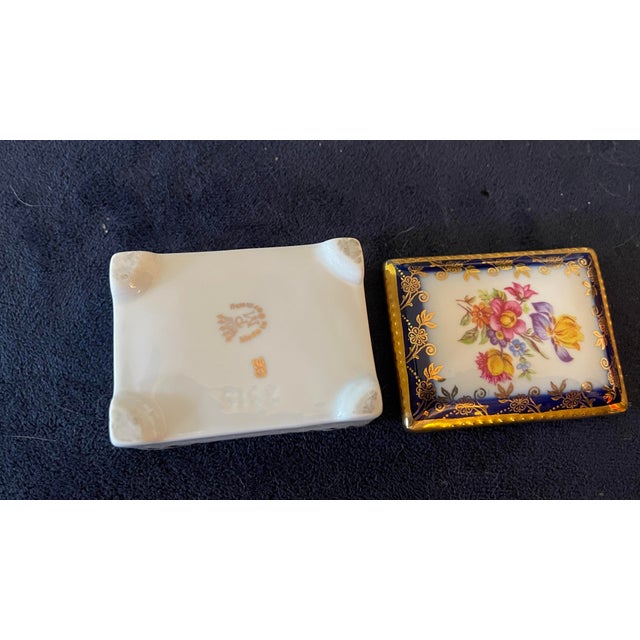 Royal Blue Set of 3 Antique Porcelain Trinket Boxes — Richard Ginori, Royal Bayreuth Tapestry, Cobalt Gilt For Sale - Image 8 of 12