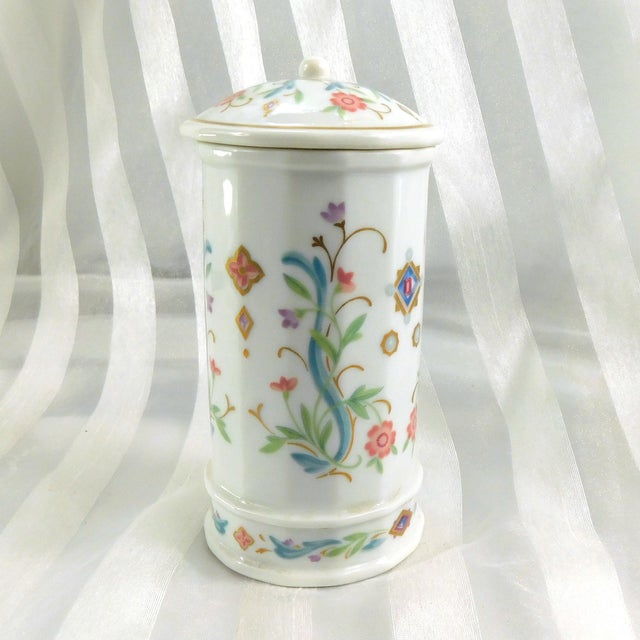 Contemporary Prestige Place Tall Covered Floral Container For Sale - Image 3 of 4