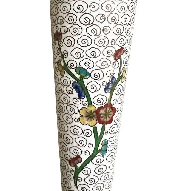 Chinoiserie Small Early 20th Century White Chinoiserie Flower Vase With Floral Motif and Brass Accents For Sale - Image 3 of 4