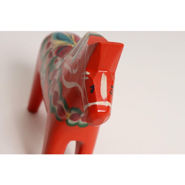 Mid-Century Scandinavian Modern Hand-Painted Dala Horse From Färnäs Sweden For Sale In New York - Image 6 of 13