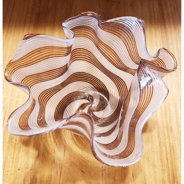 Vintage Murano Style Handkerchief Vase For Sale In Orlando - Image 6 of 6