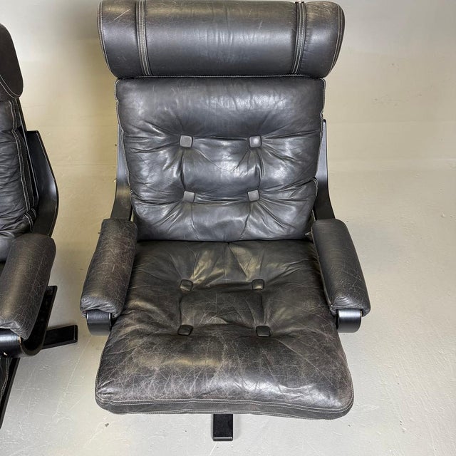 Mid-Century Modern Spinning Chairs in Black Leather, 1970s, Set of 2 For Sale - Image 4 of 6