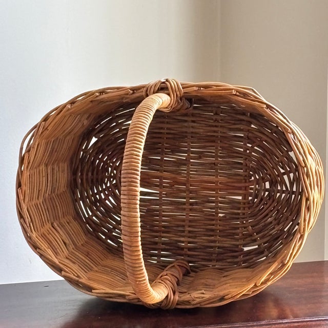 Tan Large French-Style Wicker Picnic Basket For Sale - Image 8 of 15