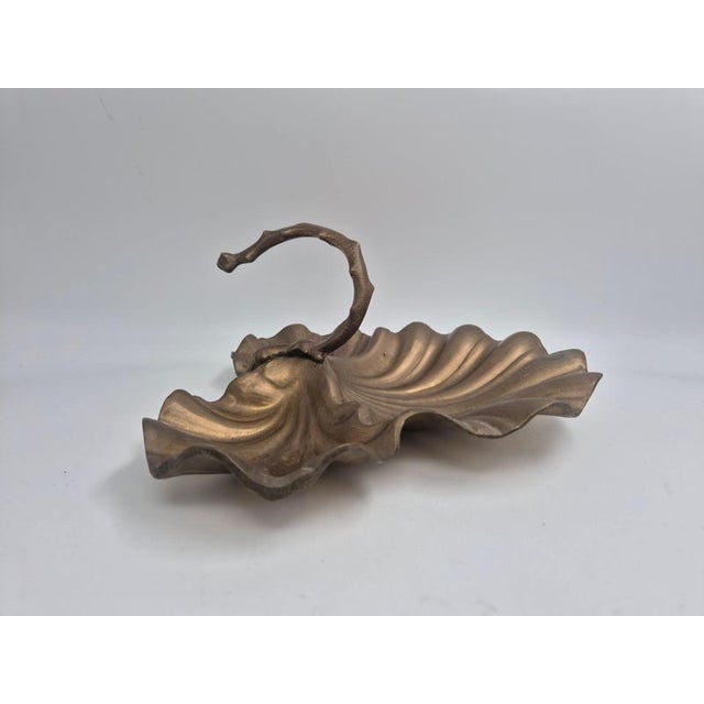 Art Nouveau Leaf-Shaped Bowl in Brass, France, 1900s For Sale - Image 4 of 11