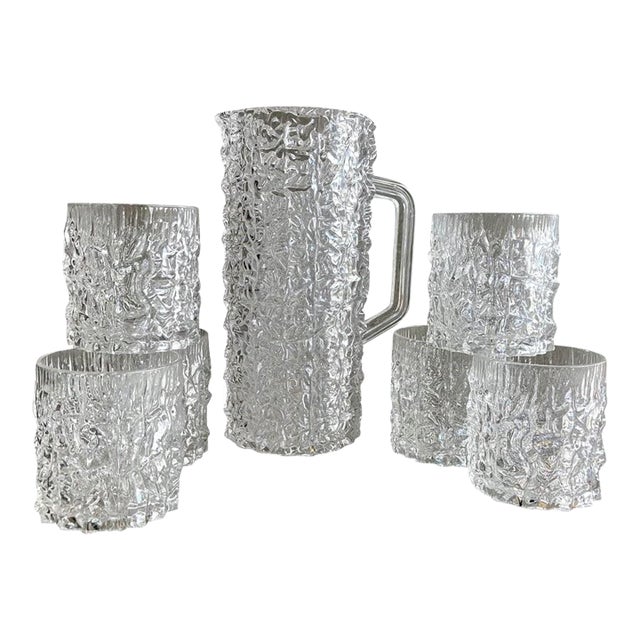 Circa 1980 “Snow Crystal” 7-Piece Acrylic Tumbler & Pitcher Beverage Set For Sale
