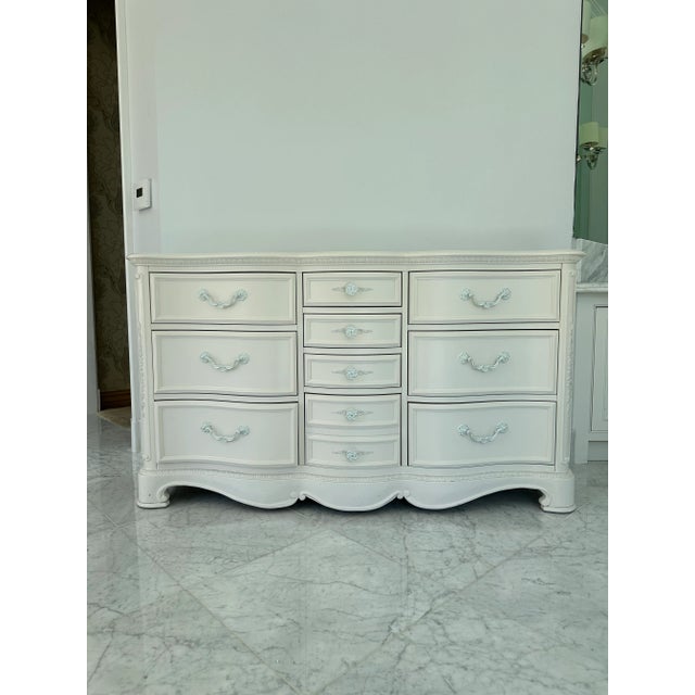 Beautiful, big chest of drawers with useful deep drawers. We used it in our bathroom for storing soaps, towels and hair...