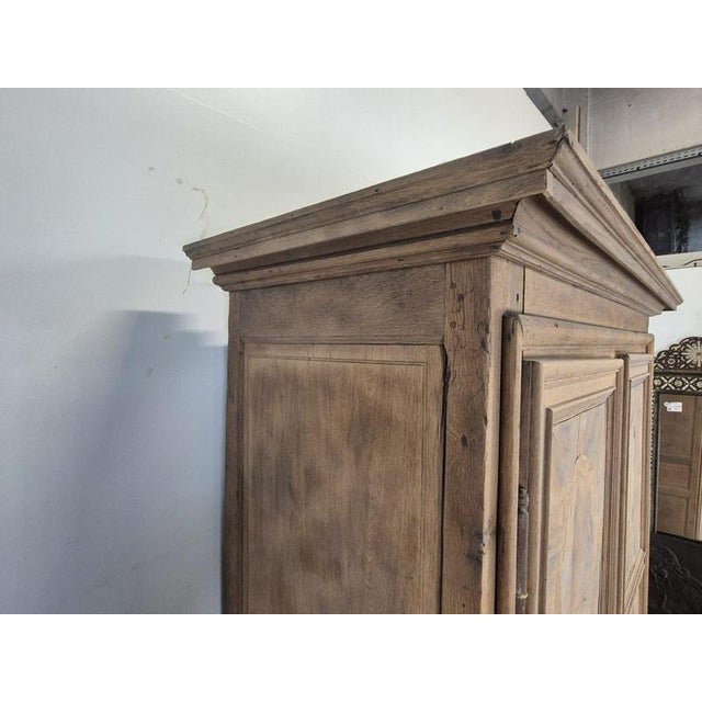 Louis XIV Château Wardrobe in Oak and Radiating Walnut Veneer For Sale - Image 3 of 14