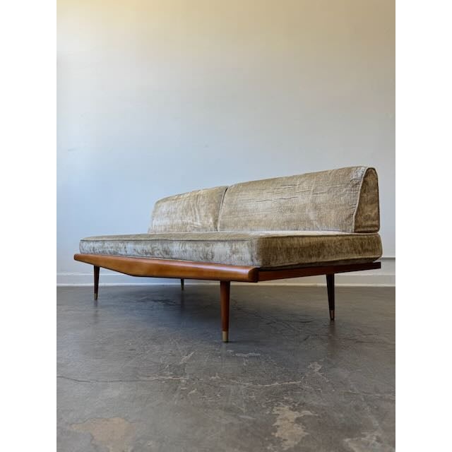 Gorgeous restored 1950’s Yugoslavian daybed here with some stunning crushed velvet cushions and warm blonde frame ready...
