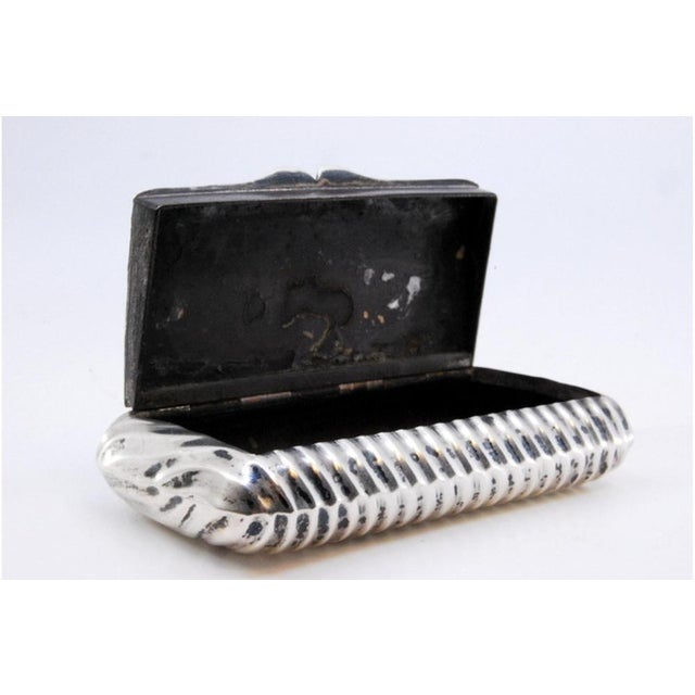 Metal Wavy-Shaped Silver Snuff Box with Monogram Medallion Lid For Sale - Image 7 of 10