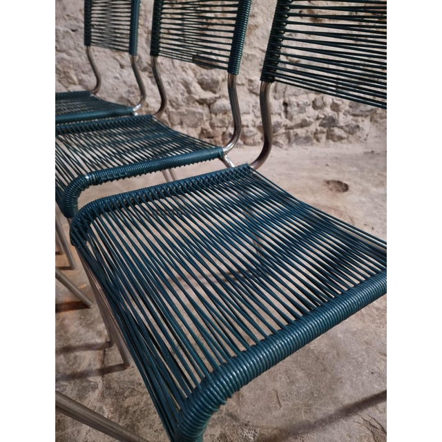 20th Century French Spaghetti Chairs and Ottoman with Chrome Frame, 1960s, Set of 7 For Sale - Image 6 of 18