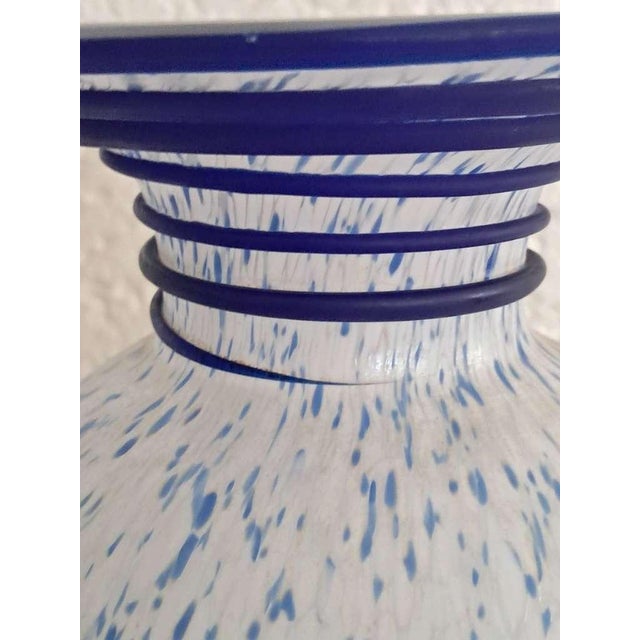 Eggshell Murano Art Glass Vase in Lattimo With Blue Spatter & Cobalt Ringed Rim, Mid 20th Century. For Sale - Image 8 of 9