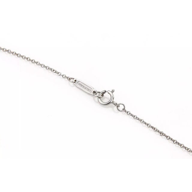 Tiffany and Co. Late 20th Century 22005 - Tiffany & Co. Diamond Daisy 18k White Gold Pendant Necklace For Sale - Image 4 of 6