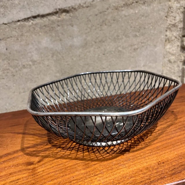 Gorham Silver Co. Gorham Hexagon Silver Plate Wire Basket, Mid-Century Modern, Usa, 1960s For Sale - Image 4 of 9