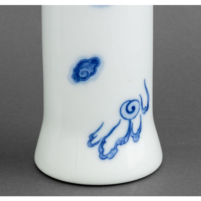 Tiffany and Co. Mottahedeh for Tiffany & Co "Dragon" Vases For Sale - Image 4 of 9