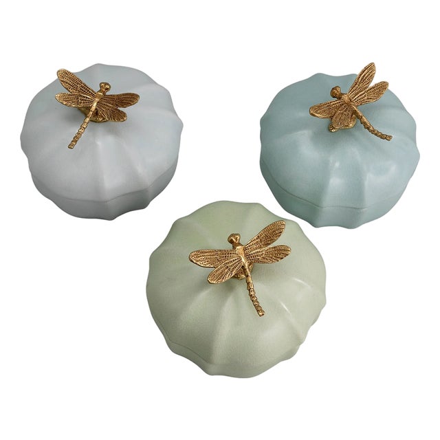 Dragonfly Scallop Round Boxes, Set of 3 For Sale