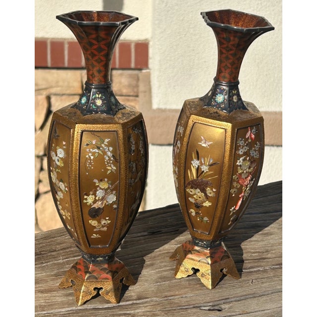 Presented here is a magnificent pair of Japanese Shibayama vases, dating to the height of the Meiji Period (1868–1912)....