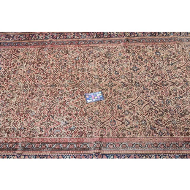 A large town in the Greater Hamadan Weaving Area, specializing in single-wefted scatters, room sizes, gallery carpets,...