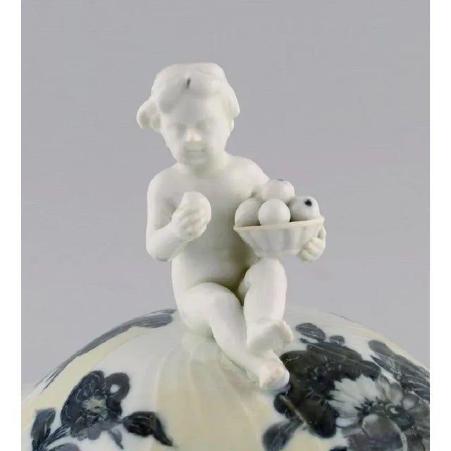 Ceramic Blue Flower Curved Lidded Tureen in Porcelain from Royal Copenhagen For Sale - Image 7 of 9