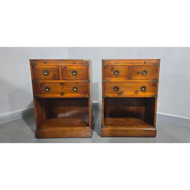 Brown Campaign Yew Bedside Lamp Tables, 1920, Set of 2 For Sale - Image 8 of 11