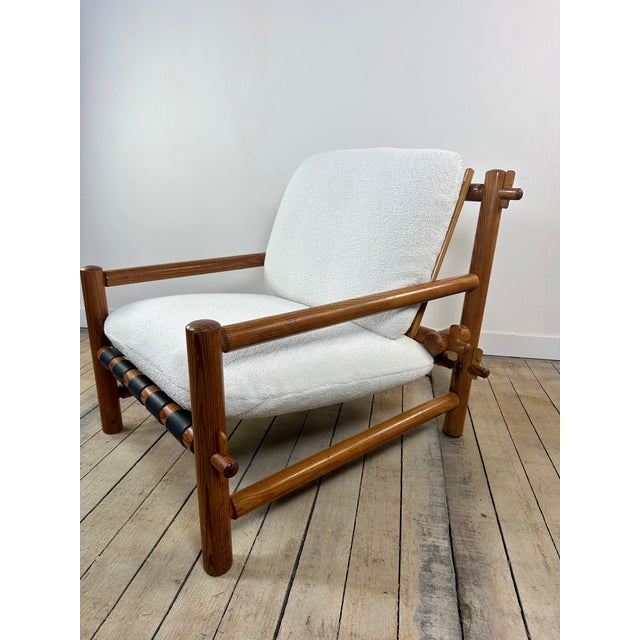 Vintage Lounge Chair in Pine and Ecru Bouclé Fabric, 1970s For Sale - Image 10 of 12