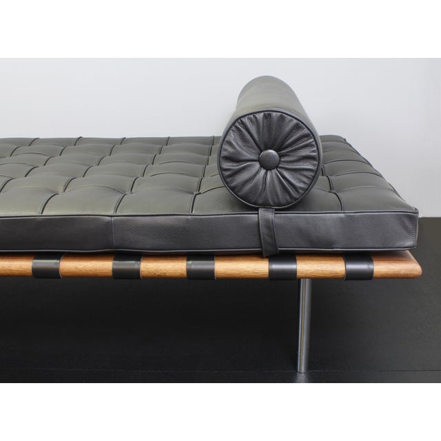 Original daybed in perfect overall condition. It may show minor signs of wear and tear, but these do not affect its beauty...