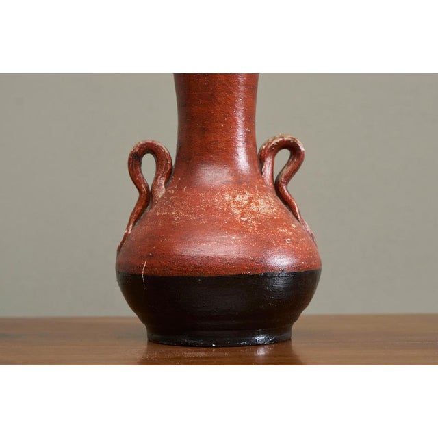 1930s Mid-Century Red and Black Studio Pottery Vase with Sculptural Handles, 1930s For Sale - Image 5 of 12