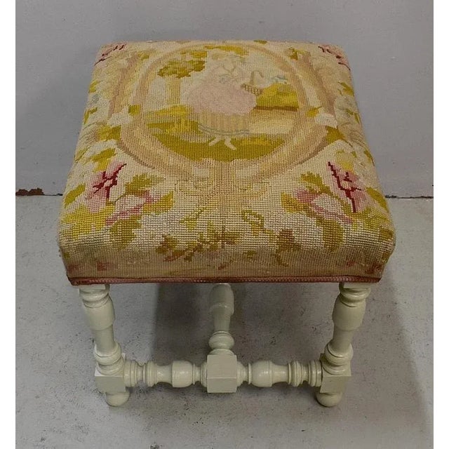 Stool in taste Louis XIV, with seat covered with a canvas Canvas in Trims finishes. This Embroidered coating is a young...