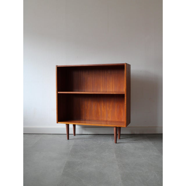 Vintage Danish Bookcase in Teak, 1960s, in Good conditions. Designed 1960 to 1969