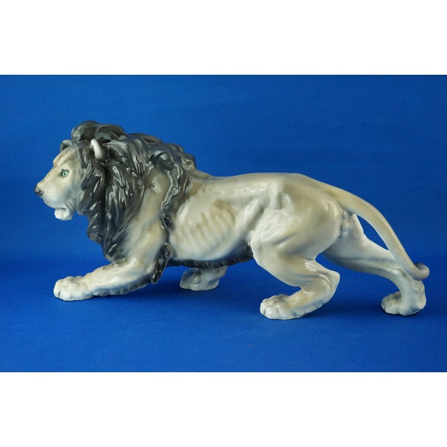 Ceramic Lion and Lioness Sculptures by Ernst Wahliss for Goldscheider, Austria, Early 20th Century, Set of 2 For Sale - Image 8 of 18