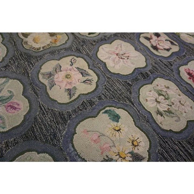 1930s 1930s Gray Roses Folk Art Antique American Hooked Rug 5'10" X 7'6" Woven Cotton Carpet For Sale - Image 5 of 12