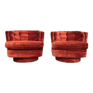 Mid Century Modern Swivel Club Chairs in the Style of Milo Baughman 1960s - a Pair For Sale