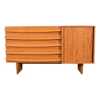 Harold Schwartz for Romweber Mid-Century Modern Sculpted Oak Tambour Door Dresser or Credenza, 1950s For Sale
