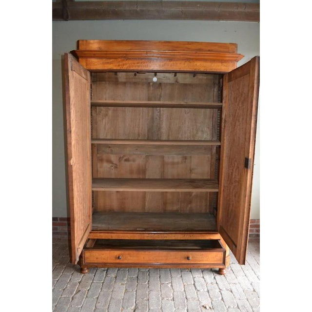 : 19th-century French cherrywood cabinet. Fully removable. Height: 218 cm. Width: 155 cm. Depth: 62 cm. Height-adjustable...