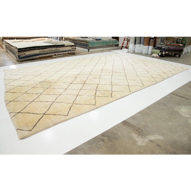 2020s Tribal Modern Moroccan Style Oversize Wool Rug in Beige Color For Sale - Image 5 of 11