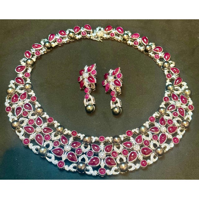 Modern Gia Certified 140 Ct Burma Ruby, Tahitian Pearl & Diamond Necklace Suite 18kwg For Sale - Image 3 of 8