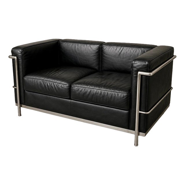 Mid-Century Black Leather and Chrome Two Seater Sofa by Le Corbusier For Sale