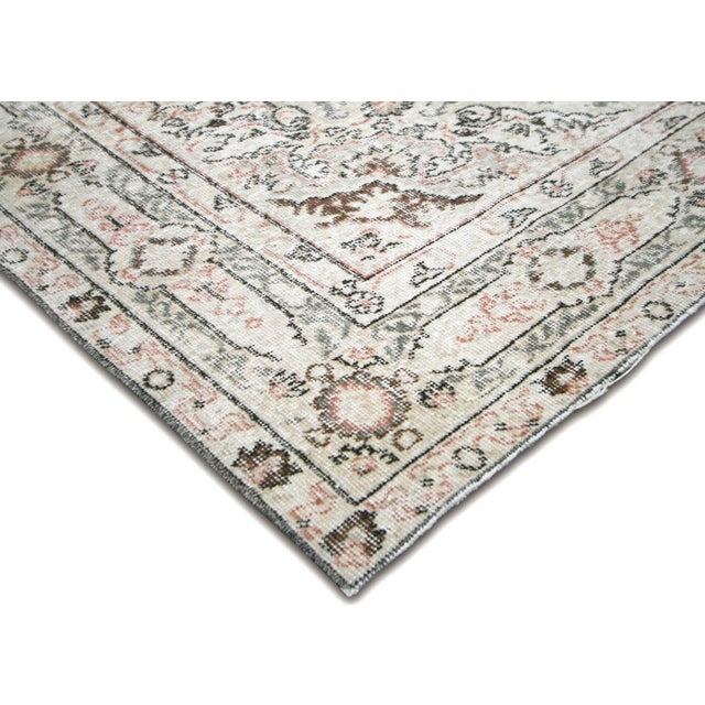 Traditional 1960s Turkish Oushak Rug For Sale - Image 3 of 6