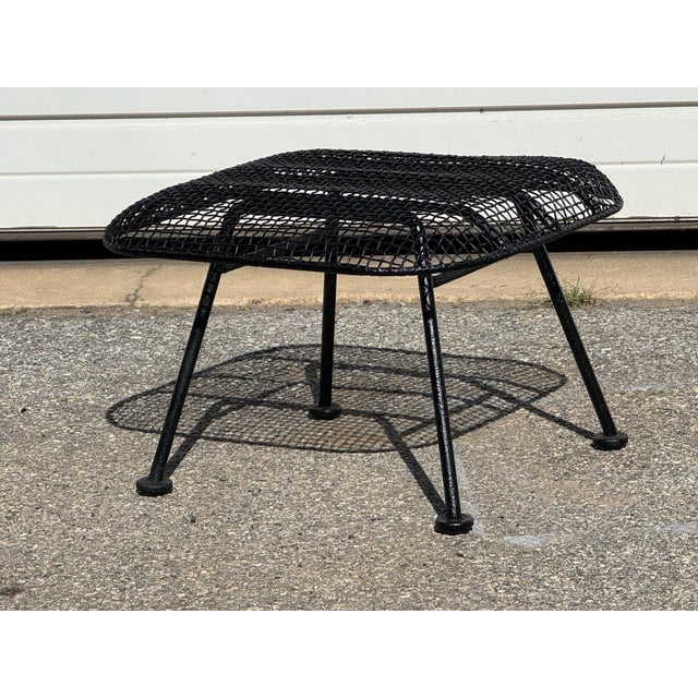 Mid-Century Modern Russell Woodard Sculptura Outdoor Wrought Iron Ottoman/Stool For Sale In Philadelphia - Image 6 of 8