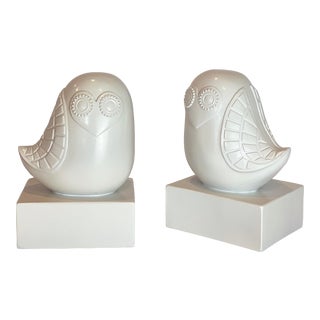 Jonathan Adler Owl White Bookends - a Pair For Sale