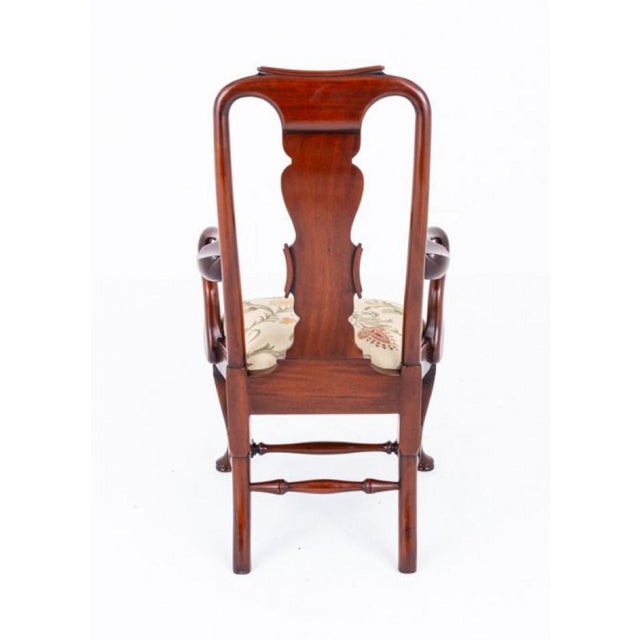 Wood Queen Anne Dining Chairs in Mahogany, 1920s, Set of 14 For Sale - Image 7 of 11