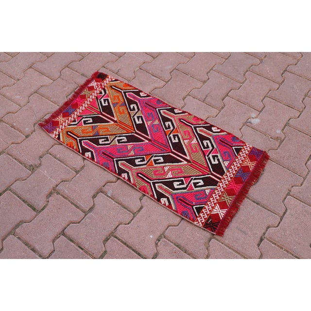 Size: 1.4 x 2.8 ft ( 43 x 84 cm) 17 x 33 inches Color: Blue, Red, White, Pink, Orange, Green, Black Material: 100% Hand...