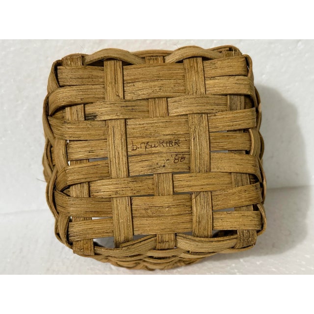 Vintage 1980s Small Woven Wicker Light Natural Colored Napkin Basket For Sale In Orlando - Image 6 of 11