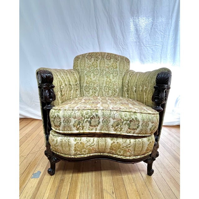 French Set of Vintage Louis XV Bergere Style Chairs With Carved Walnut Frames & Brocade Upholstery. For Sale - Image 3 of 14