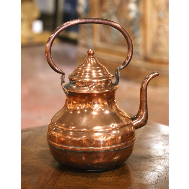 19th Century French Hand-Hammered Copper Tea Kettle With Swing Handle For Sale In Dallas - Image 6 of 12
