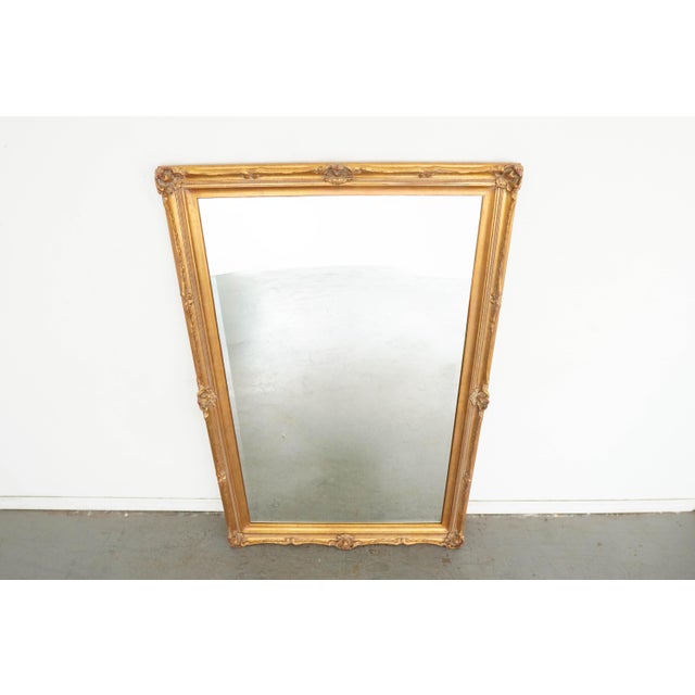 1980s Vintage De La Torre Bros. Louis XV Style Giltwood Wall Mirror For Sale - Image 5 of 16