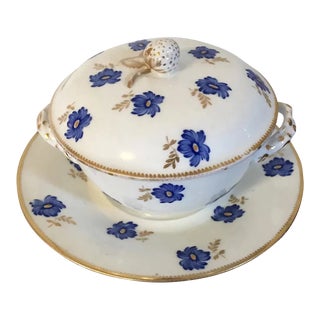 Antique 18th Century French Paris Porcelain Ecuelle Soup Broth Bowl, Cover and Saucer For Sale