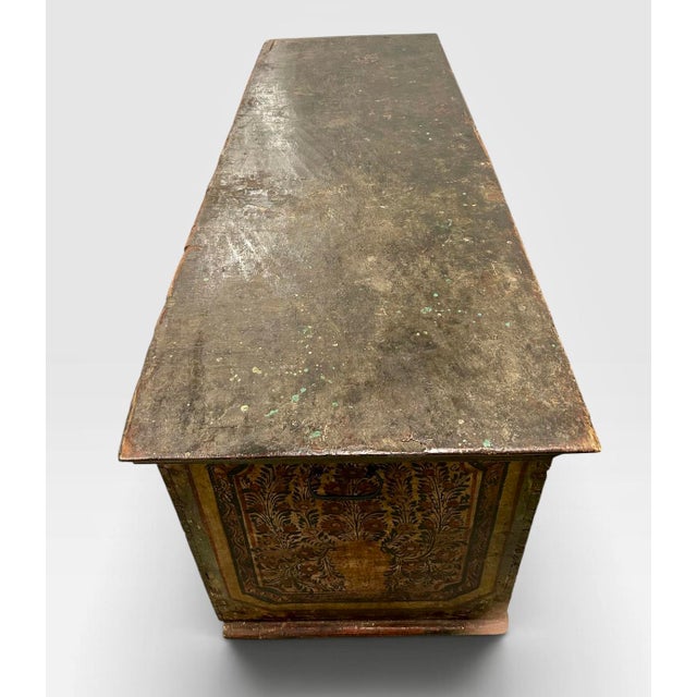 Late 19th Century Adriatic Dowry Chest/Trunk in Hand-Painted Pine, Ca. 1870 For Sale - Image 5 of 13