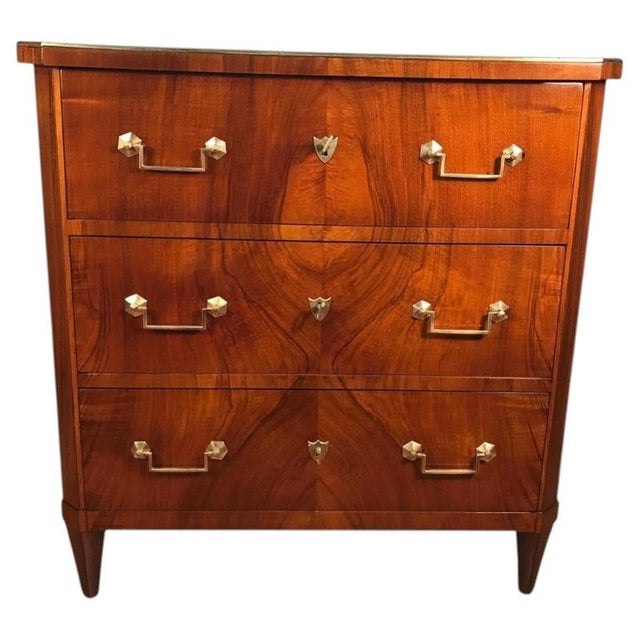 Antique Biedermeier Walnut Chest of Drawers, 1820s For Sale - Image 10 of 10