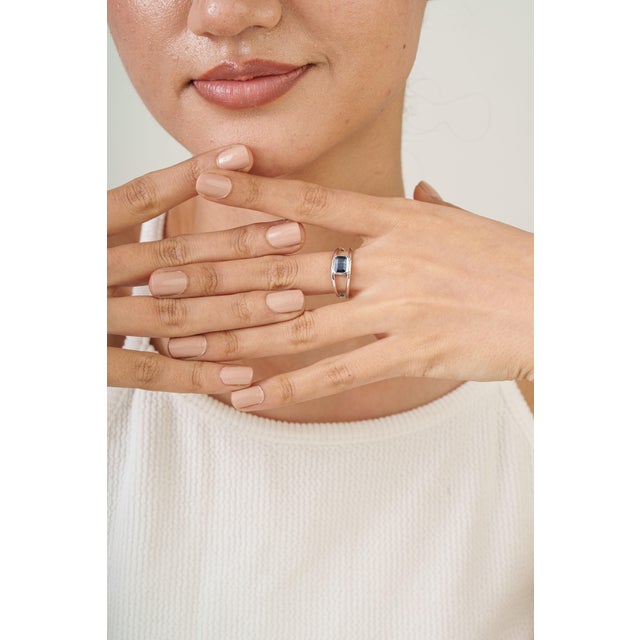 14k Gold 1.12 Carat Blue Sapphire Bezel Set Double Band Modernist Ring Size 8 For Sale - Image 10 of 17